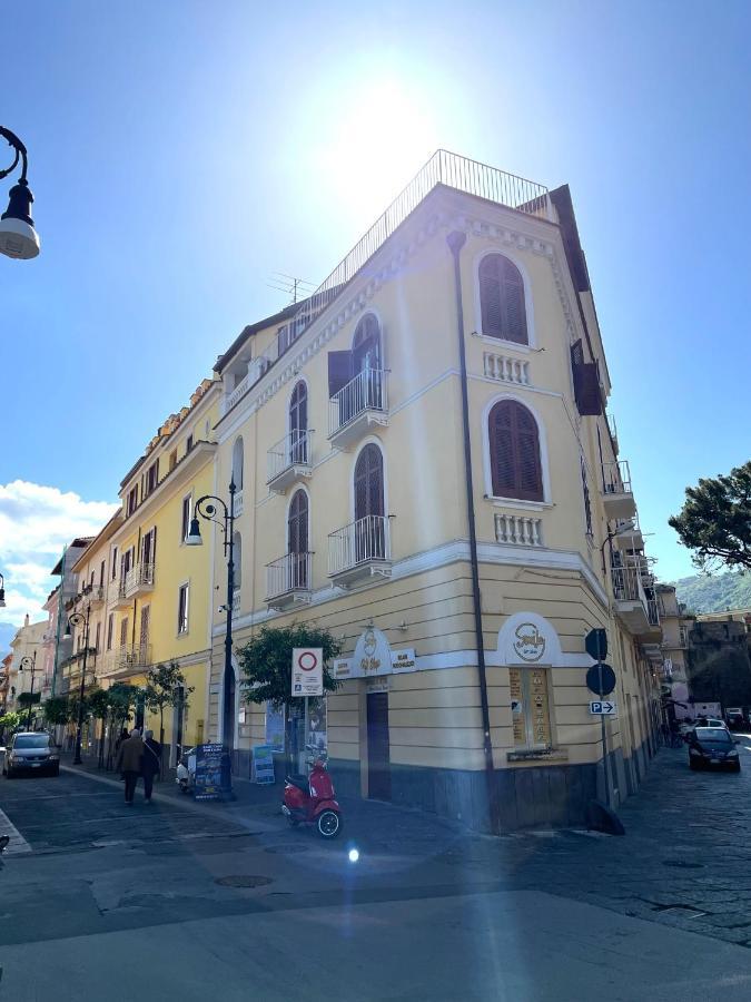 Готель Sorrento Street View Екстер'єр фото